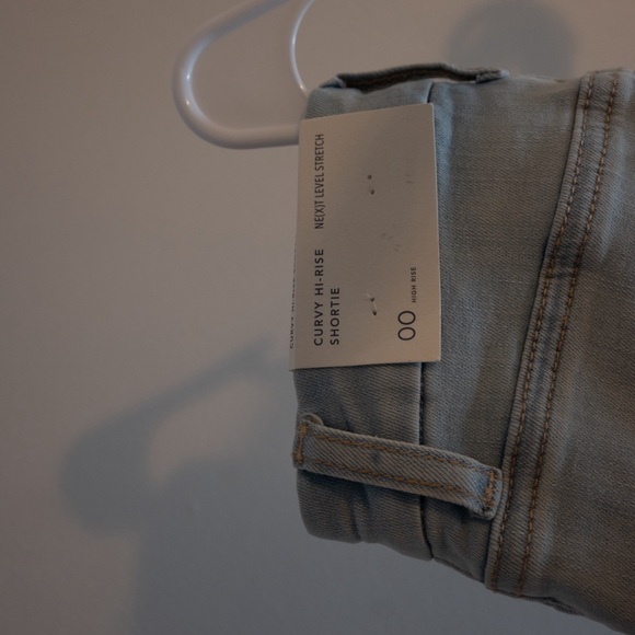 American Eagle Curvy Hi-rise Shorties - Picture 6 of 9